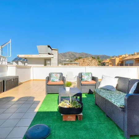 Sun Terrace Pacos Malvarosa * Фуенхірола